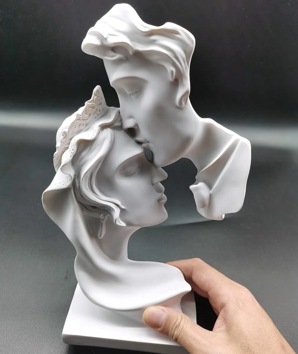Statua Bacio d'Amore, Statue Decorative, Figure Decorative, Statuette Decorative Casa, Soggiorno Decorativo Moderno da Appoggiare, Scultura Astratta in Poliresina, Idea Regalo