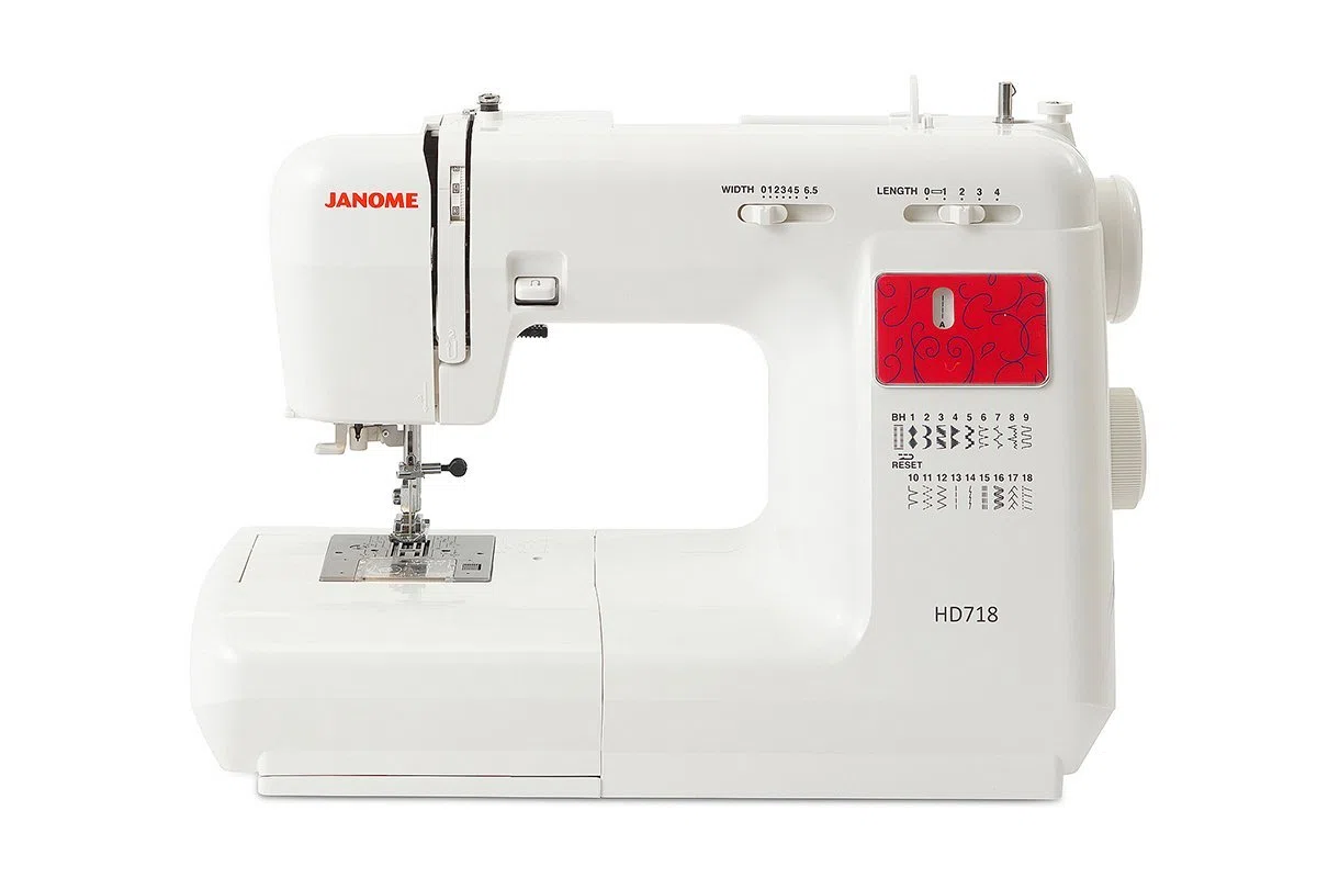 Janome Macchina per Cucire HD 718