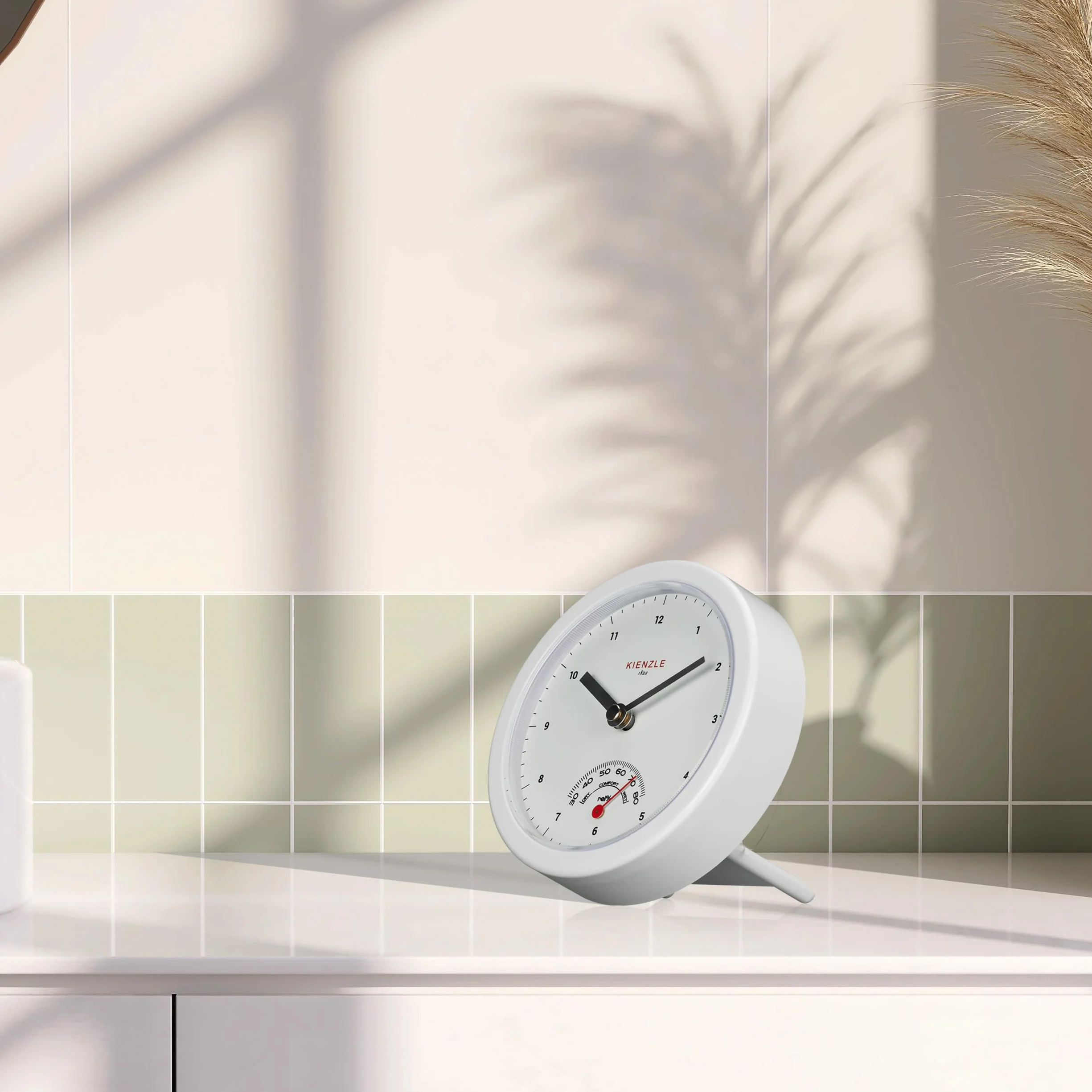 Kienzle Orologio da bagno con movimento al quarzo, igrometro, con ventose resistenti agli spruzzi