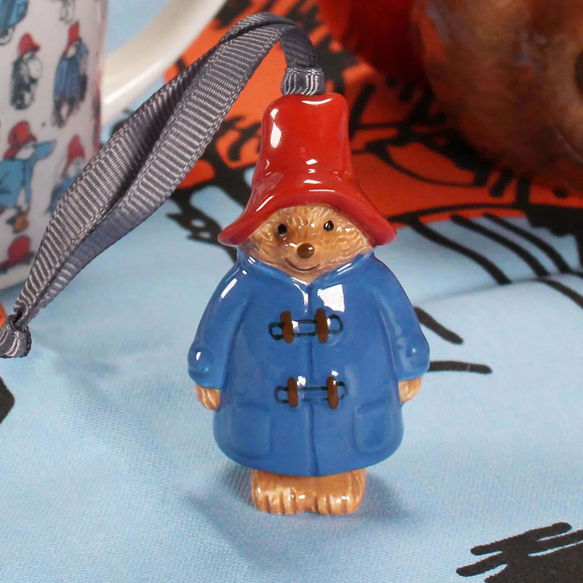 Half Moon Bay Ornamento decorativo da appendere, 5,1 x 2,5 cm, statuetta iconica a forma di orso Paddington