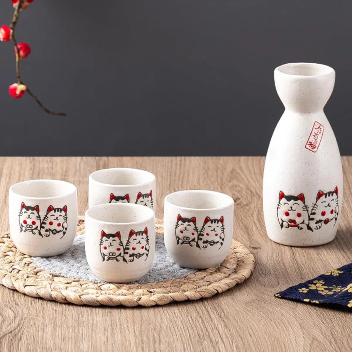 Set di 5 tazze per sake giapponesi e tazze da sakè, design tradizionale dipinto a mano, tazze in ceramica Neko, caraffa da portata in ceramica con gatto portafortuna