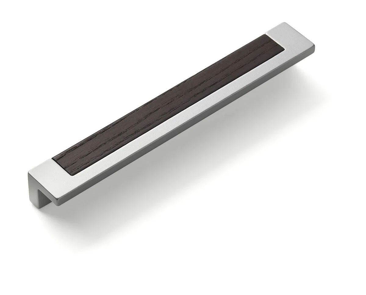 Maniglia moderna per cassetti mobili armadi cucine finitura argento e wenge' con distanza tra i fori 160 mm, cod. 803