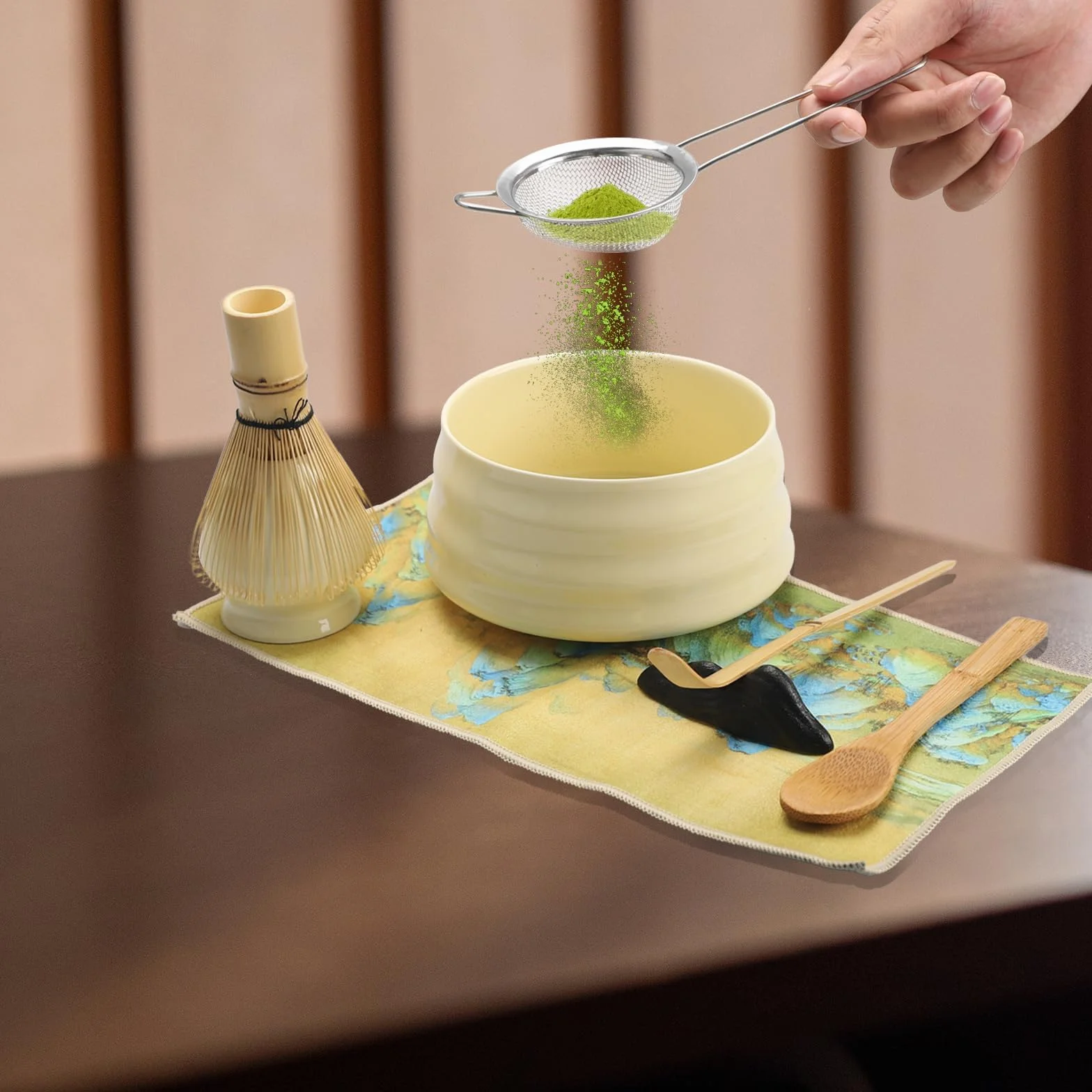 Set Matcha 8 Pezzi Set Tè Matcha con Frusta in Bambù Chasen, Ciotola Matcha, Setaccio e Cucchiaino – Kit Matcha Giapponese per Principianti, Set Accessori Premium Matcha (Giallo Latte)
