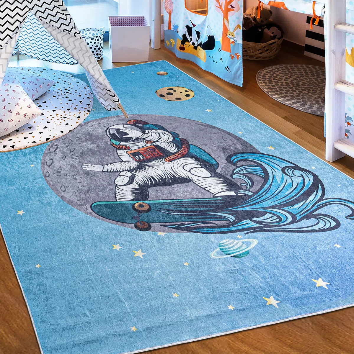 Mazovia Tappeto Salotto - Tapeto Stampato Pelo Corto - Morbido Tappeto Camera da Letto - Antiscivolo Tapeto EMMA - Tappeto Bambini Motivo Pianeti Cosmo - Blu 80x150cm