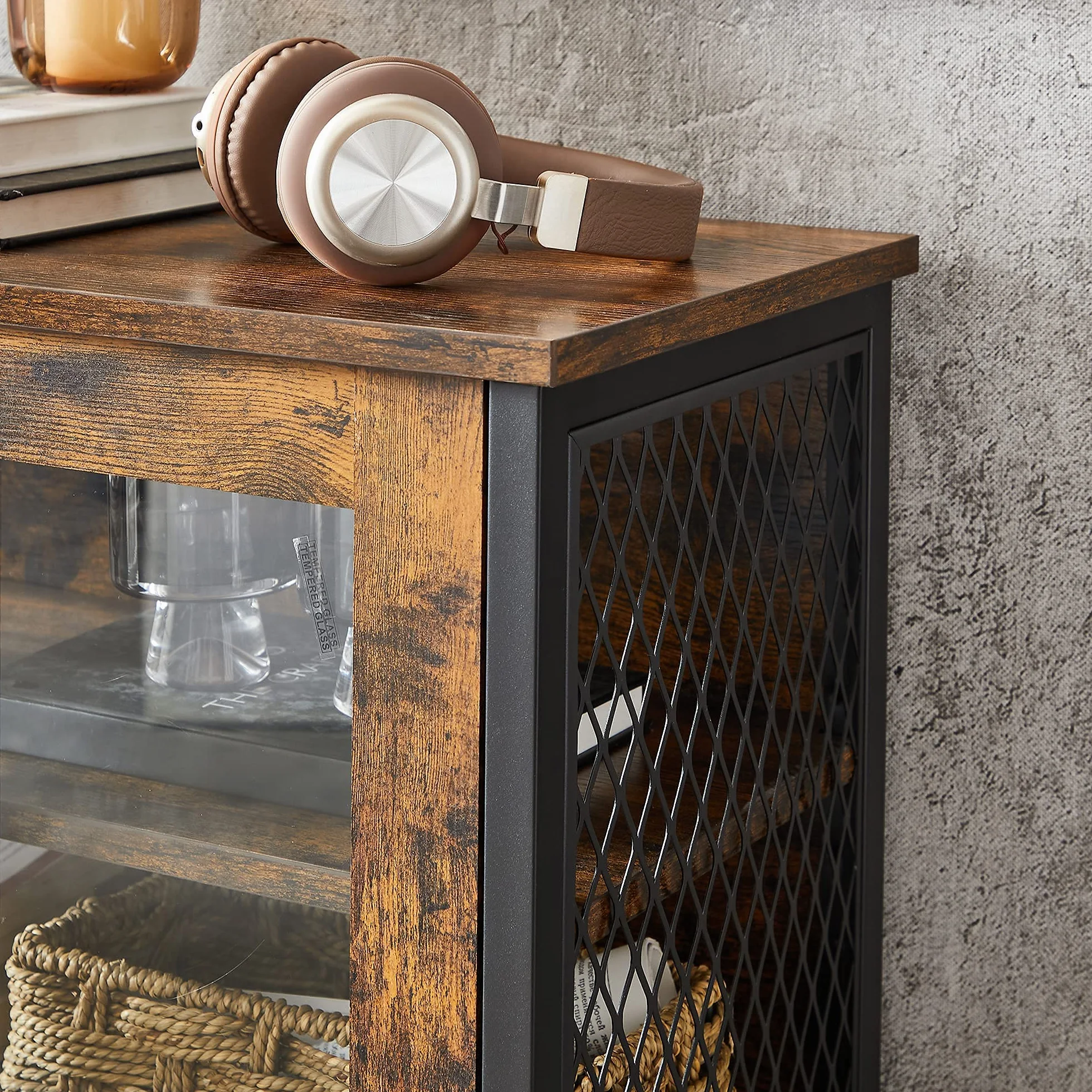 VASAGLE Mobiletto Multiuso, Armadietto, Credenza, Ripiano Regolabile, Mobile da Bagno, Struttura in Acciaio, per Salotto Cucina, Stile Industriale, Marrone Vintage e Nero LSC260B01