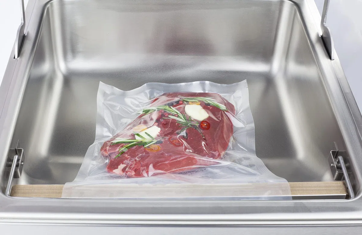 CASO Linea 3 Stelle Sacchetti Sottovuoto per Alimenti, 100 Buste 25 x 35 cm per macchine a campana, adatti alla cottura Sous Vide, senza BPA, spessore 90 μm, Made in Europe