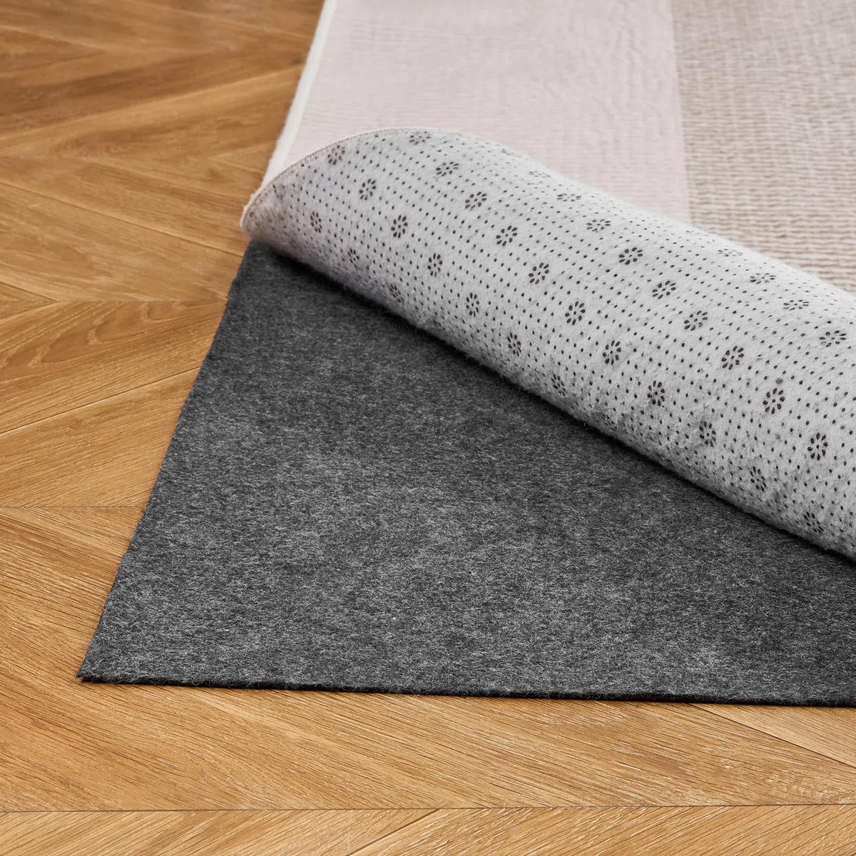 VEVOR Tappetino Antiscivolo Sottotappeto da 1524 x 2133,6 x 3 mm con Cuscino in Feltro a Doppia Superficie e Antiscivolo in Gomma, Protezione per Pavimenti in Legno per Tutti i Pavimenti, Finiture