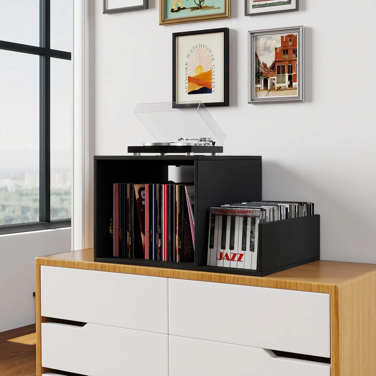 KOMFOTTEU Supporto per Giradischi con Stazione di Ricarica, Porta Dischi Vinile Vintege con Pareti Divisorie e Ripiano Laterale, Espositore per Dischi in Vinile Fino a 145 Album, 66x45x67cm (Nero)