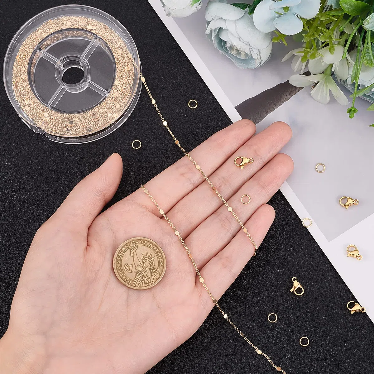 Beebeecraft 32.8 piede 18K Catene Placcate Oro per La Creazione di Gioielli Catena Cavo A Maglie Piatte Tonde con 20 chiusure A Moschettone e 50 anelli di Salto