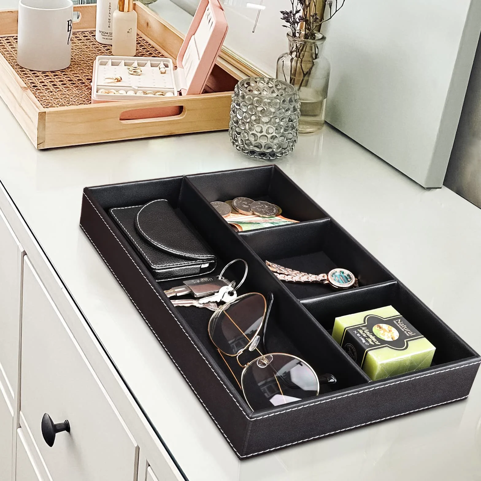 GORESE Svuotatasche in Pelle, Organizer per Cassetti Scrivania da Ufficio Vassoio Portaoggetti PU Tray con 4 Scomparti, Vassoio Organizer per Chiavi, Occhiali, Portafoglio, Monete, Gioielli (Nero)