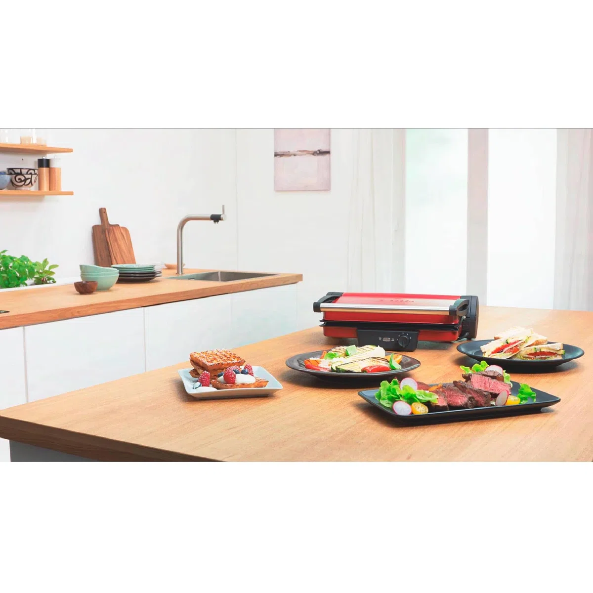 Bosch Bistecchiera TCG4104, 3 Posizioni di Cottura, 5 Livelli di temperatura, 2000W, Piastre Grill in Alluminio Rimovibili e Lavabili in Lavastoviglie, Rivestimento Ceramico Antiaderente, Rosso