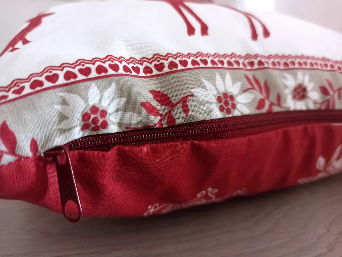 Coppia Cuscini ARREDO Tirolese MARMOLADA Bianco Rosso cm 40x40 Cuscino tirolo