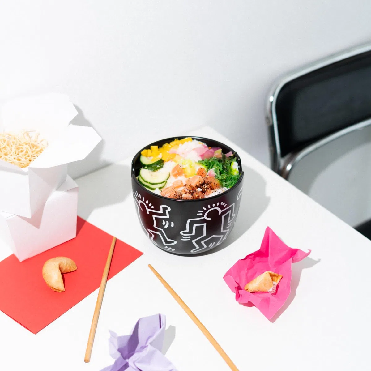 Grupo Erik Ciotola Ramen Keith Haring - Ramen Bowl 1400 ml, Ciotole Cucina Giapponese con Bacchette, Adatta per Lavastoviglie e Microonde | Insalatiera Regalo