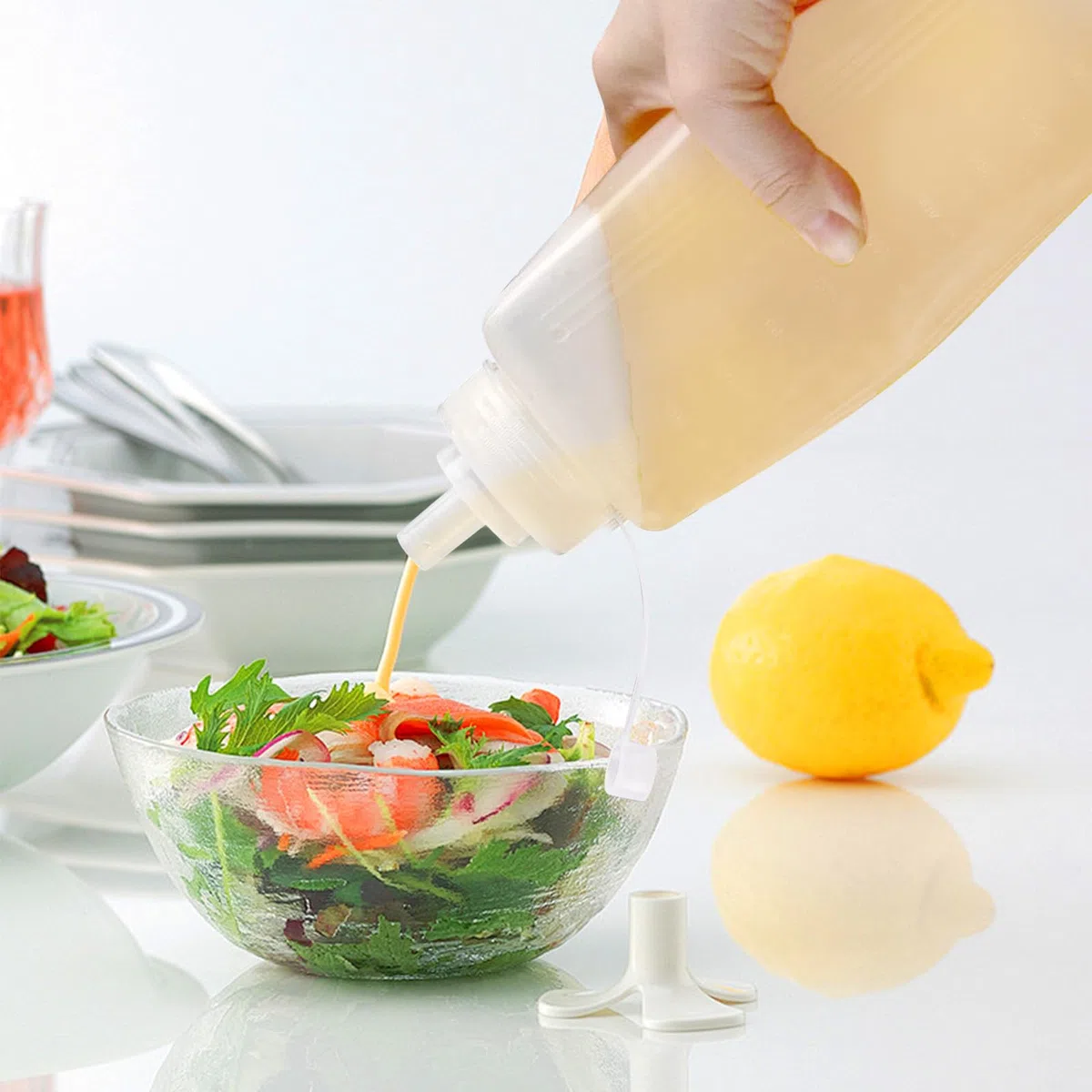 BORDEAG 4 bottiglie da spremere, bottiglia da 1000 ml con tappi, spremere Condiment, bottiglie vuote di plastica, bottiglie a spruzzo, salsa per ketchup, salsa, piccante, olio d'oliva