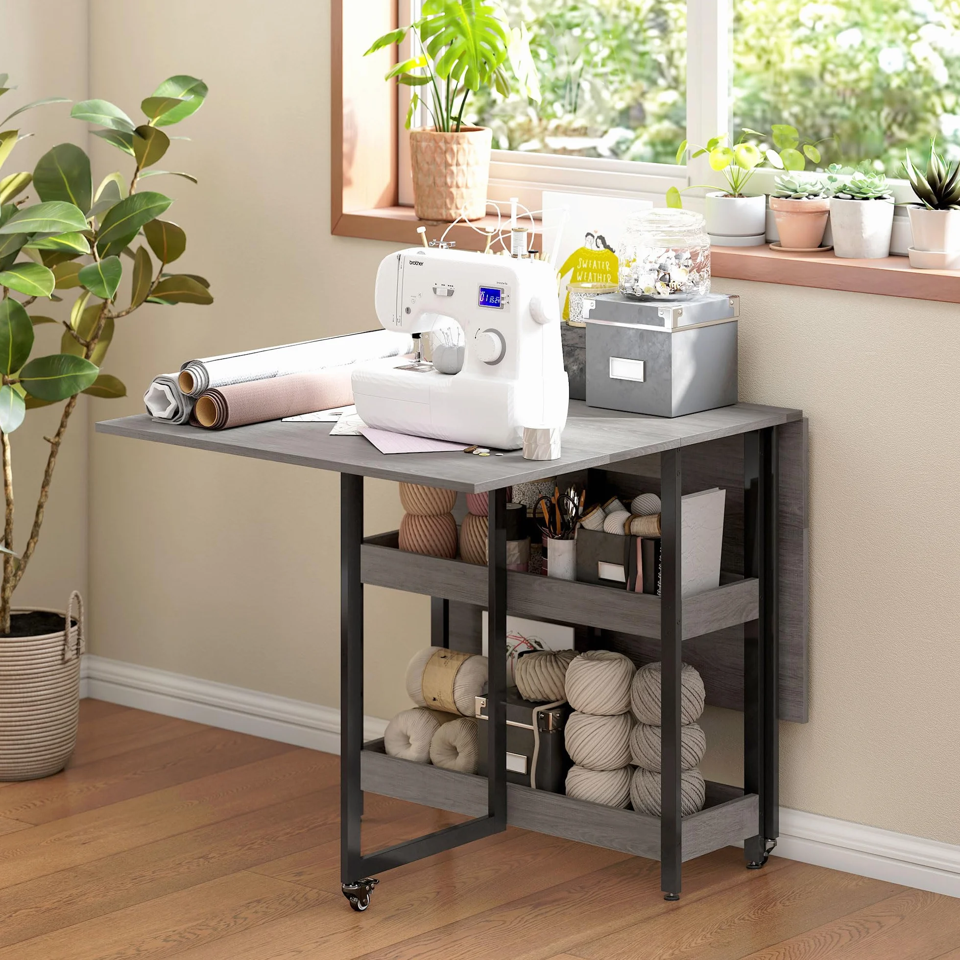 HOMCOM Tavolo da Pranzo Pieghevole, Tavolo Cucina a Ribalta con Ruote per 4 Persone, Scrivania Richiudibile Salvaspazio con 2 Ripiani Aperti, Ideale per Soggiorno, Ufficio, 133.4x80x75 cm, Grigio