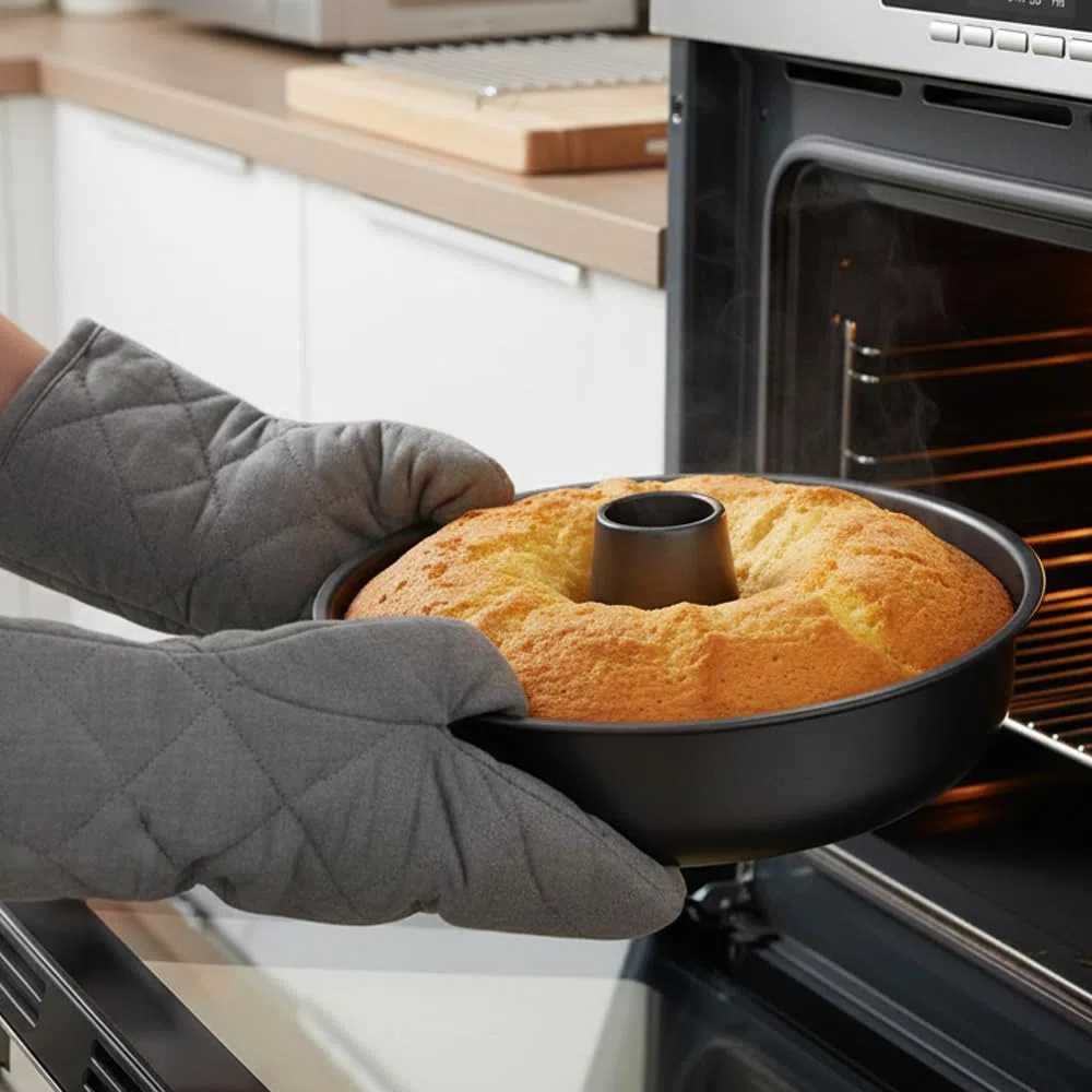 Stampo Ciambellone 26 cm in Acciaio al Carbonio Antiaderente - Stampo Forno Ideale per Dolci Soffici Fatti in Casa - Teglia Ciambellone Resistente ad Alte Temperature