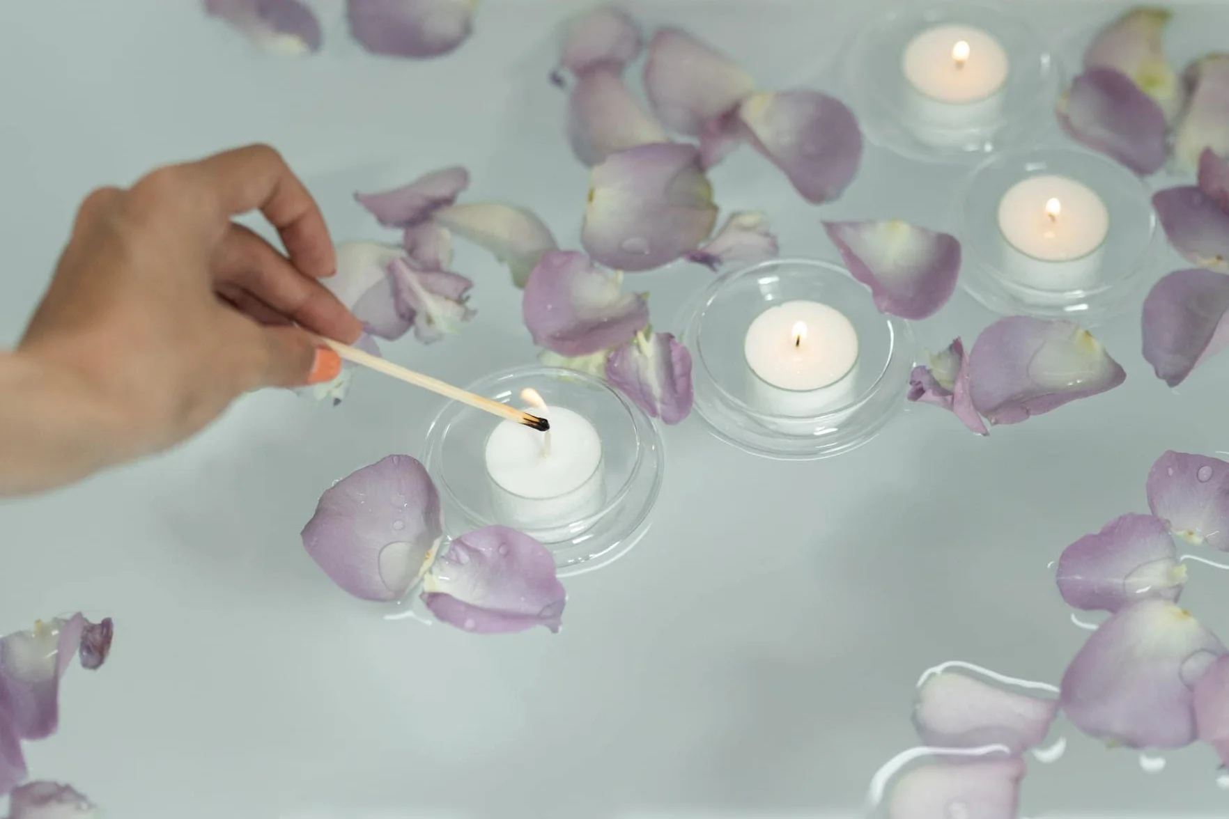 EDZARD 50 candele tealight, bianco, paraffina, bicchiere di plastica trasparente, inodore, durata di combustione circa 8 ore