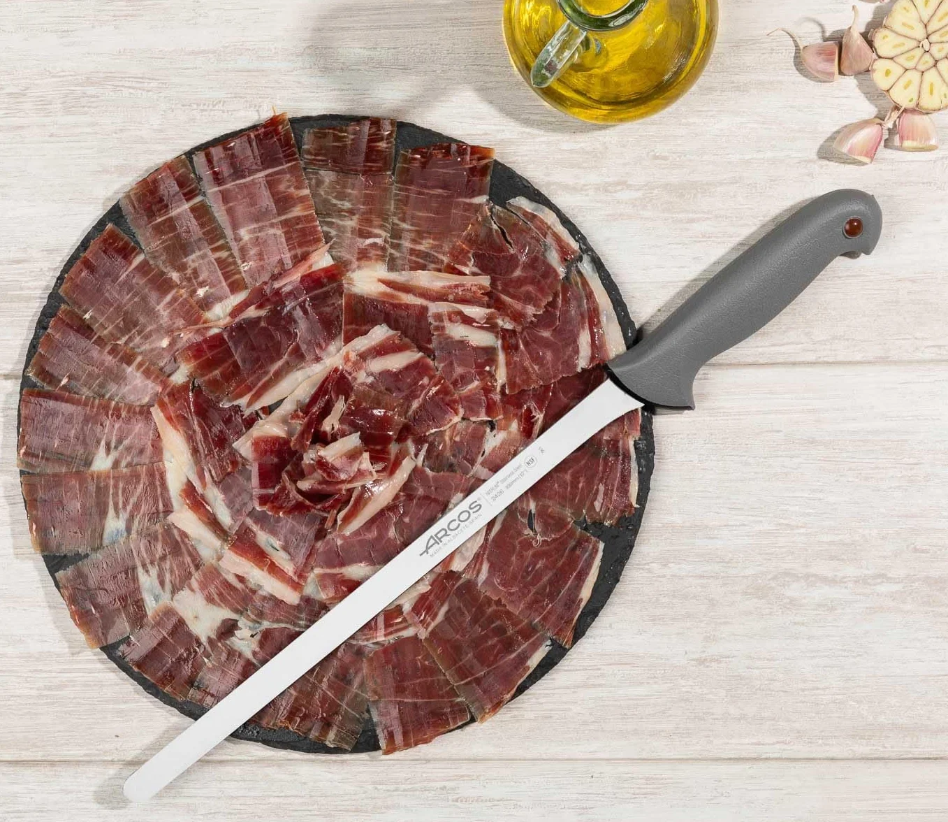 Arcos Coltello da Prosciutto con Lama in Acciaio Inossidabile 300 mm – Manico Ergonomico in Poliossimetilene POM, Maggiore Comodità, Adattabilità e Resistenza – Nero, Serie Colour Prof