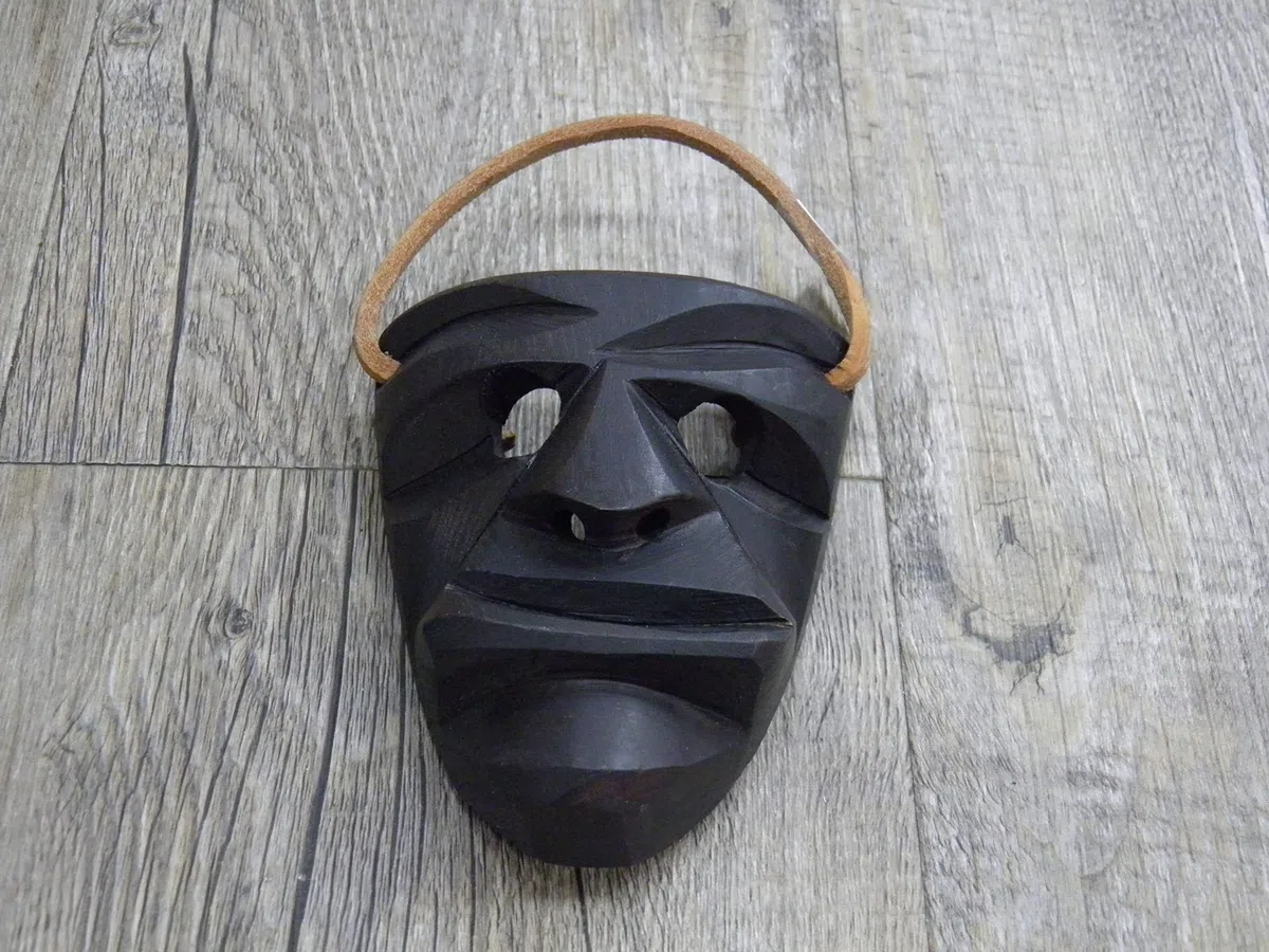LADYMSARDEGNA Maschera da Parete Mamuthones in Legno Sardegna 9 x 10 cm ARTIGIANATO SARDO - ARTE MURALE - DECORAZIONE PER CAMERA DA LETTO
