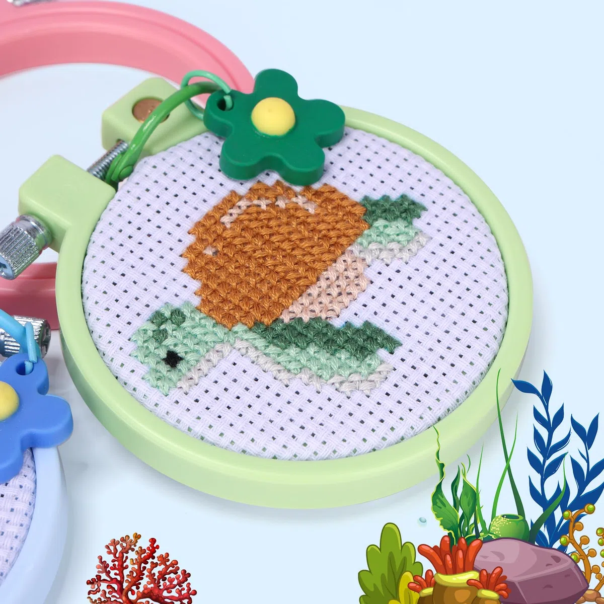 Caydo 6 Pezzi Kit di Punto Croce con Animali Marini per Bambini con Tessuto Aida Stampato, Cerchi per Ricamo, Portachiavi, Strumenti per Ricamo per Principianti Fai-da-te Ornamento Artigianale