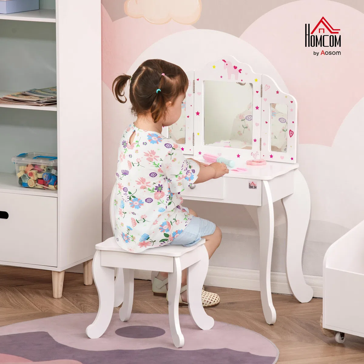 HOMCOM Tavolo da Trucco per Bambini con Sgabello 2 in 1 Scriniva in Legno e Triplo Specchio, Toeletta Trucco in MDF e Acrilico, 63x40x85.5 cm, Bianco e Rosa