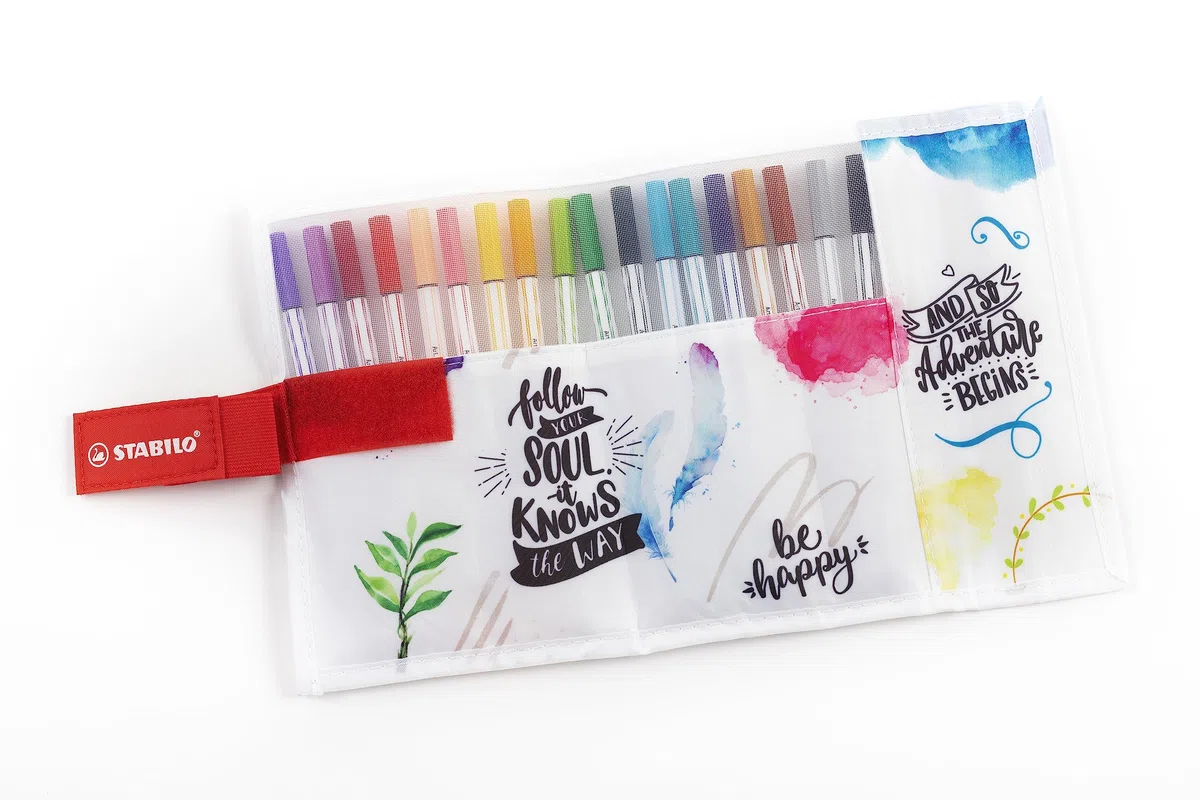STABILO Pen 68 brush - Pennarello Premium con punta a pennello - Rollerset con 18 colori assortiti