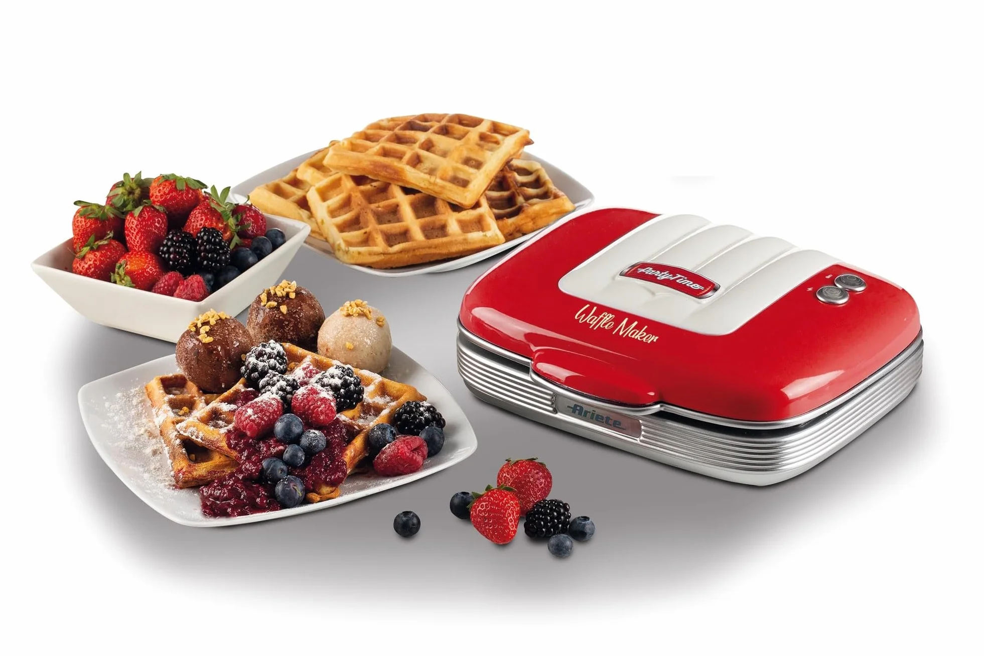 Ariete Waffle Maker Party Time 1973, Piastra per Waffle con Piastre Antiaderenti, Avvolgicavo, Chiusura di Sicurezza e Spia di Accensione, 700 W, Rosso
