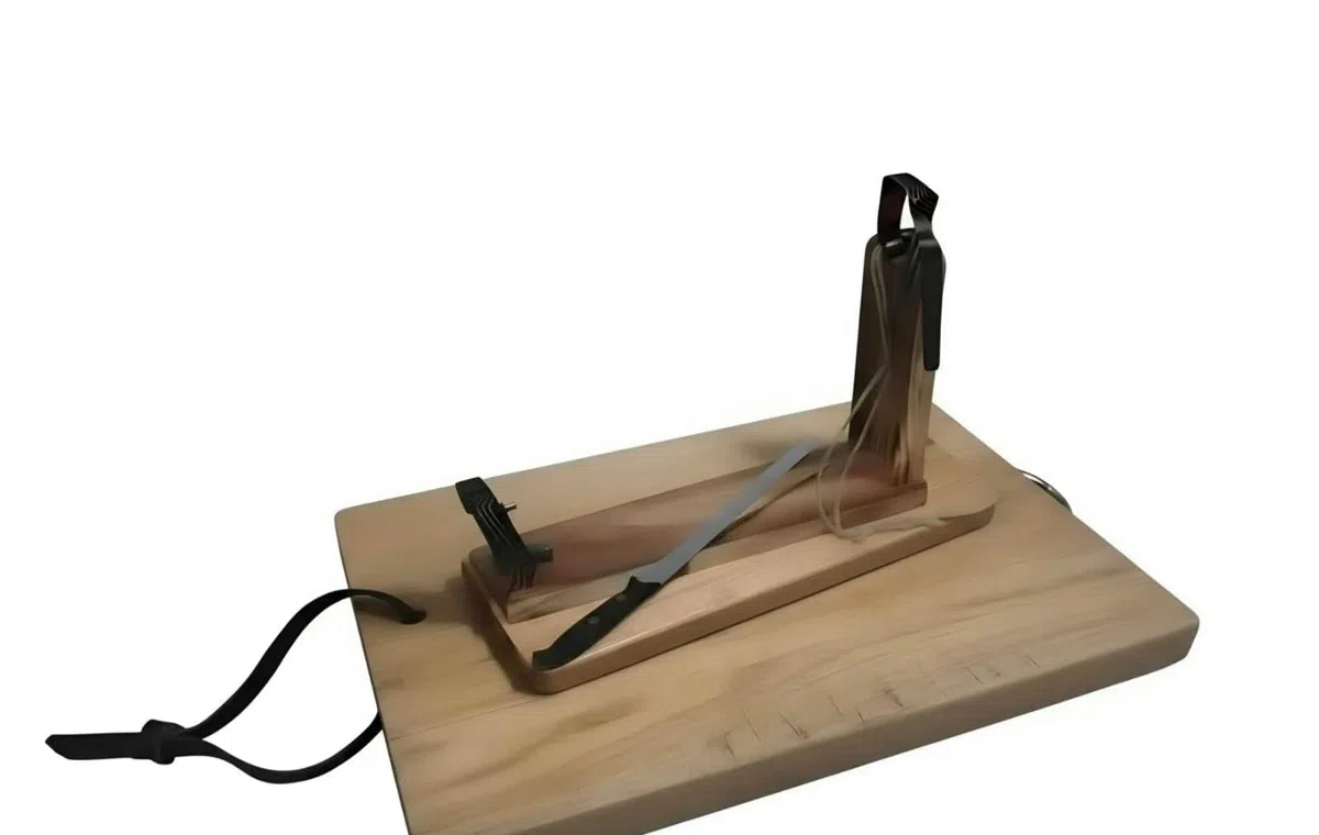 Generico Portaprosciutto Artigianale in Legno di Alta qualità – Kit Taglio Prosciutto con Coltello Affilato – Design Ergonomico e Base Antiscivolo