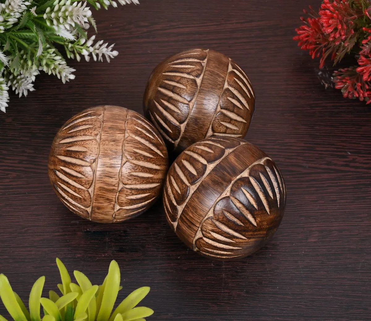 EDHAS Set di 3 palline decorative rotonde in legno di mango per centrotavola o uso individuale, ideali per l'uso in vassoi, ciotole o cestini
