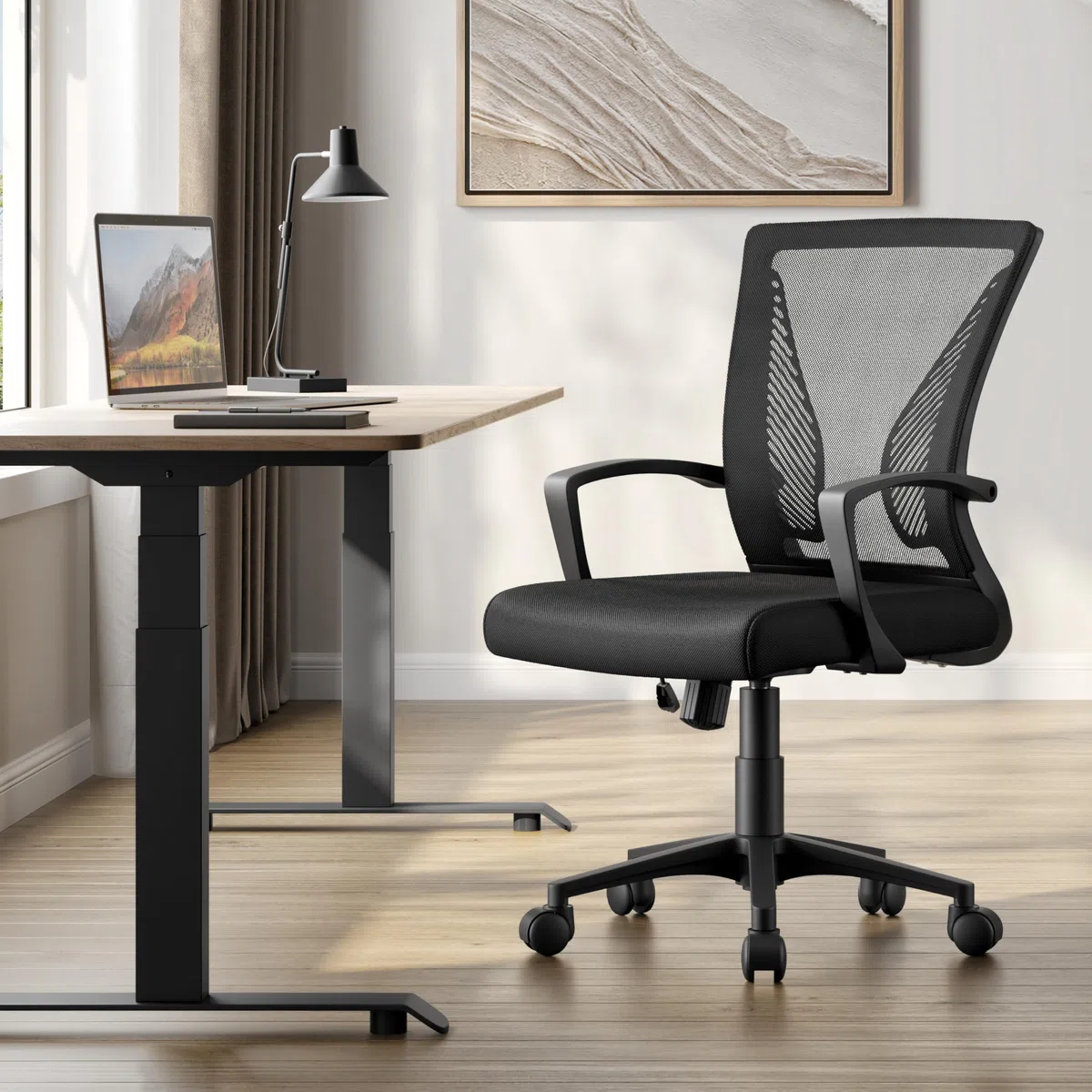 Yaheetech Sedia da Ufficio Scrivania Ergonomica Lombare in Rete Traspirante Reclinabile Altezza Regolabile Girevole con Braccioli e Ruote Portata 136 kg Nera