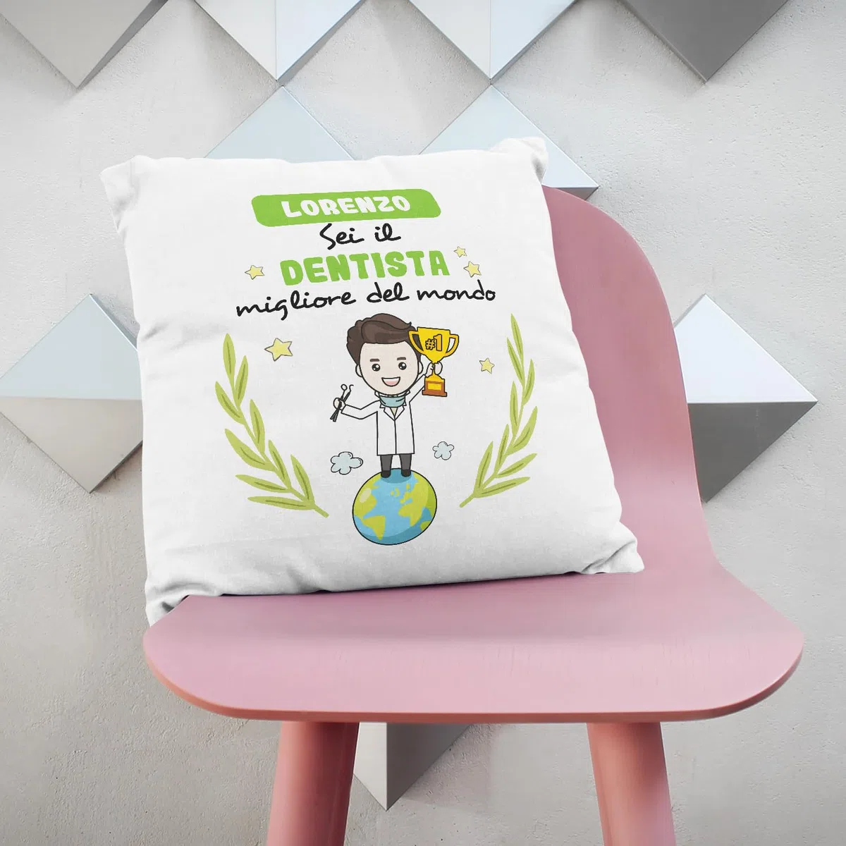 Mugffins Cuscino PERSONALIZZABILE DENTISTA uomo - In italiano - Sei migliore del mondo - Idee Regali Divertenti Laurea Compleanno - Rivestimento e Imbottitura (40x40 cm). Tatto Cotone