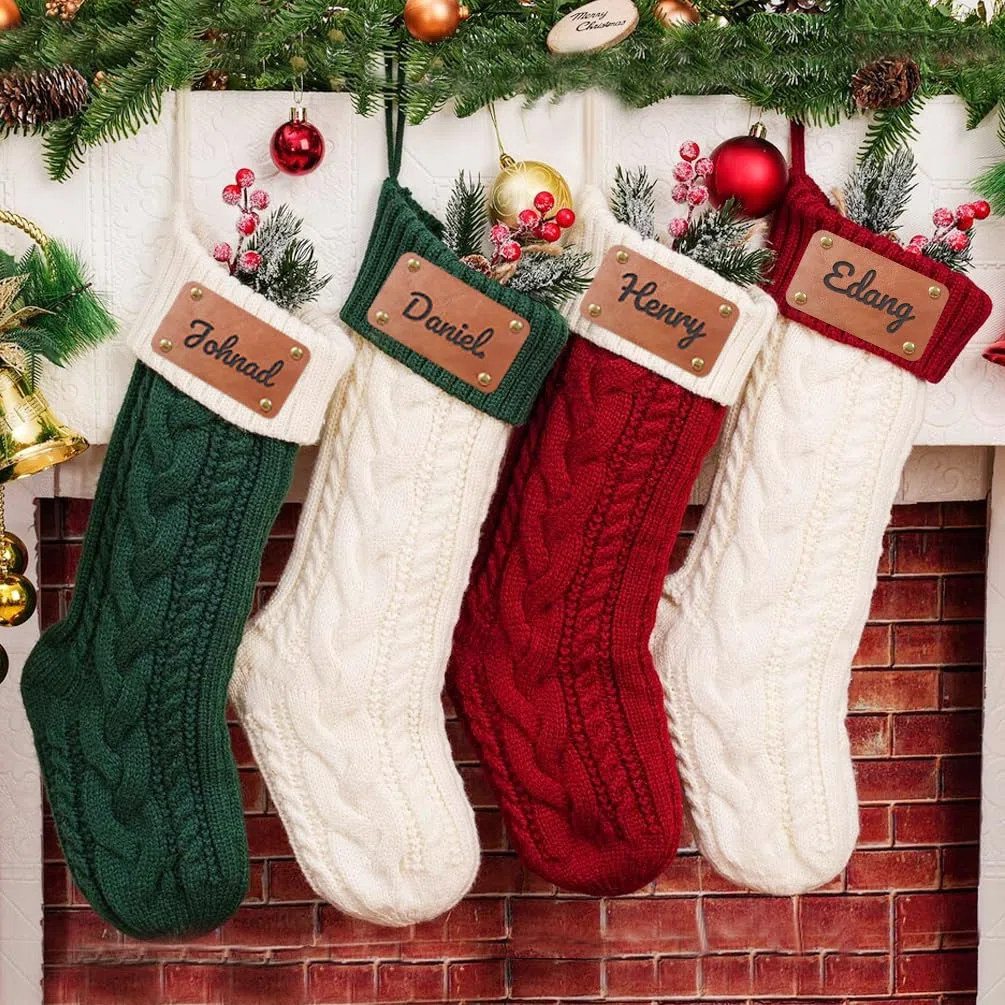 Calze Natale Personalizzate con Nome, Calze Natalizie da Appendere Decorazione Natale per Camino Albero di Natale, Idea Regalo Calza Befana Natale per Famiglia, Amici, Bambini