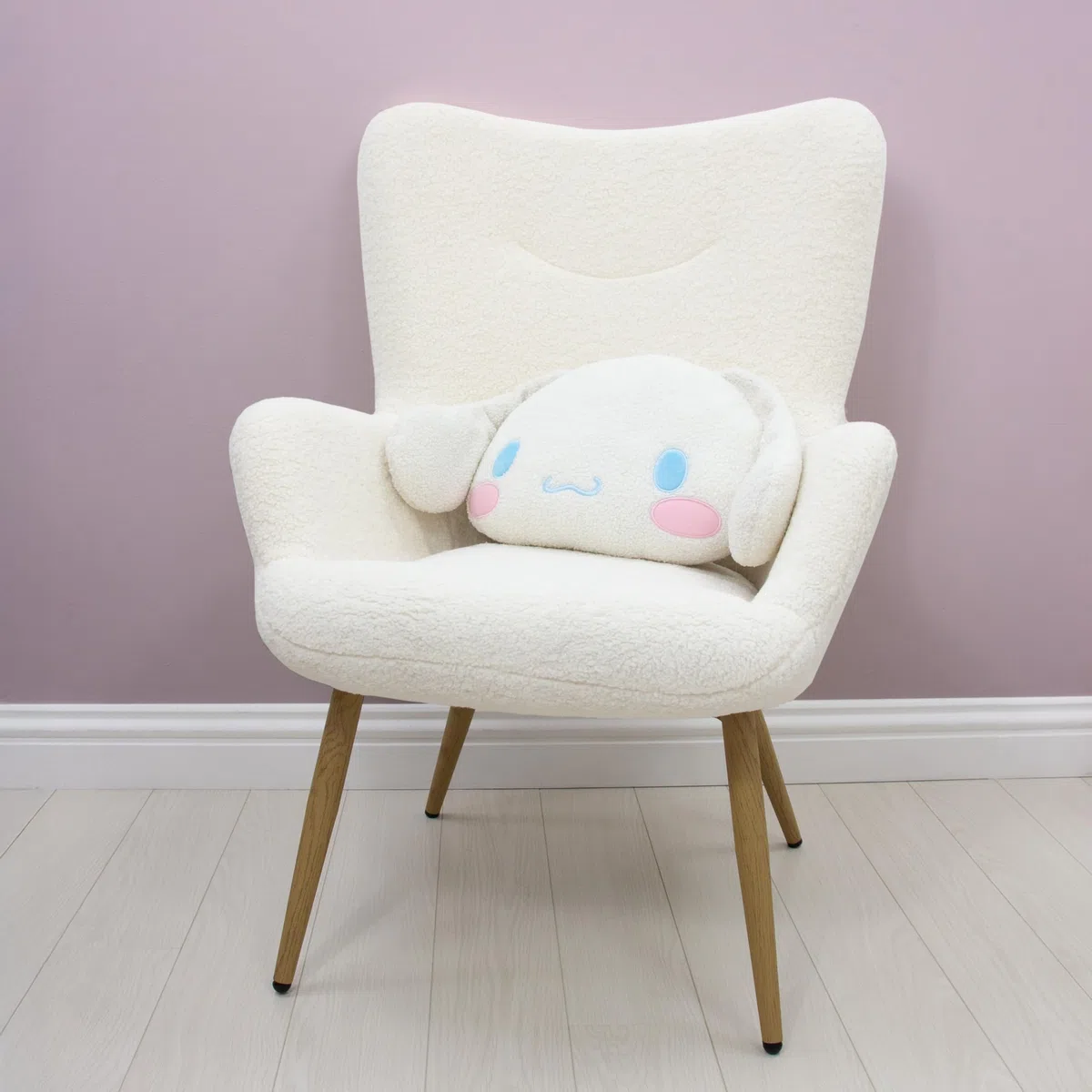 CHARACTER WORLD Cuscino con licenza ufficiale Hello Kitty Cinnamoroll a forma di cucciolo, perfetto per camera da letto o soggiorno, 33 x 40 cm