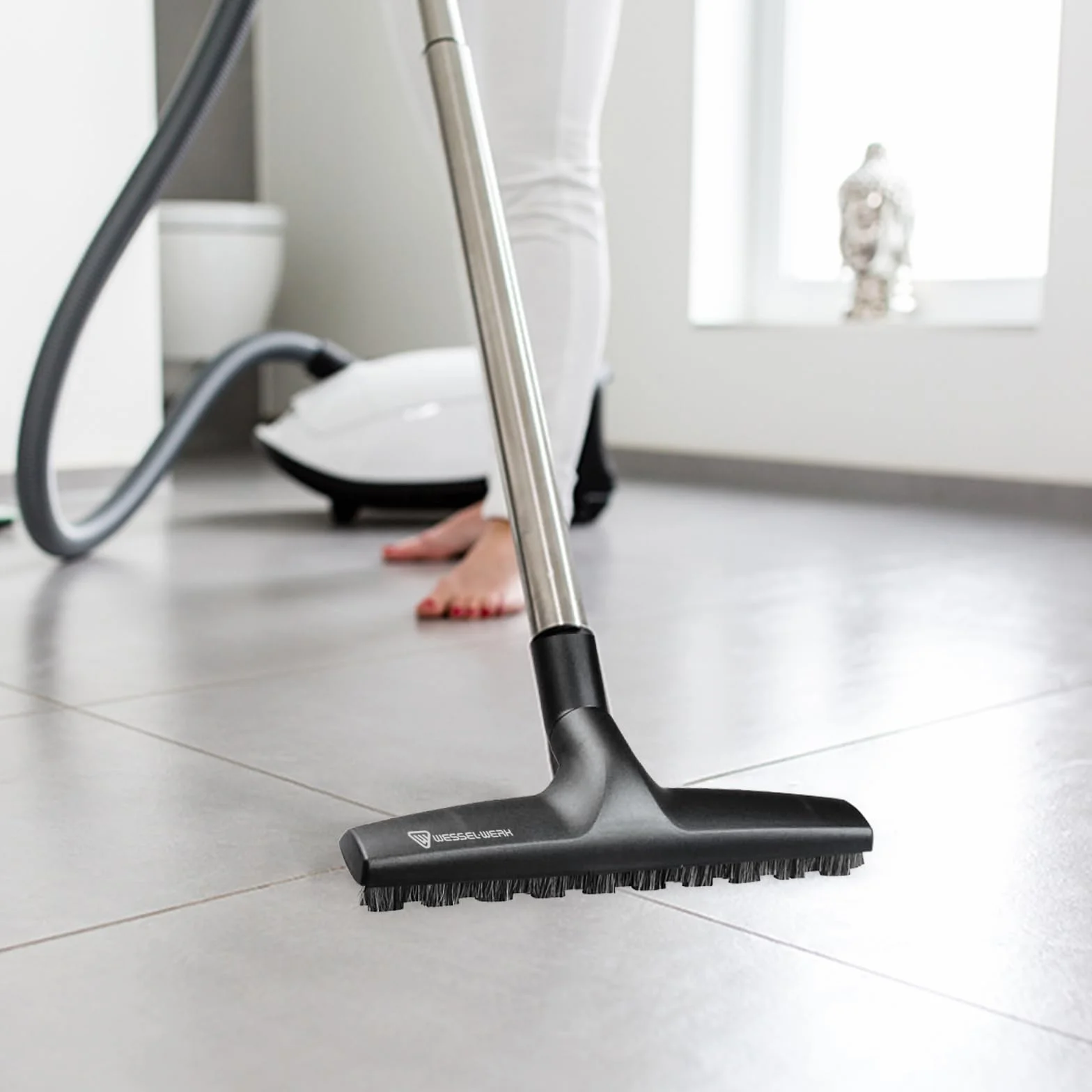 Wessel-Werk Germania Spazzola D320 32–35mm, 320mm, setole naturali in crine per pavimenti duri (vinile, piastrelle, legno, parquet), compatibile con Rowenta, Bosch, Kärcher, Cecotec, Eureka, Nilfisk