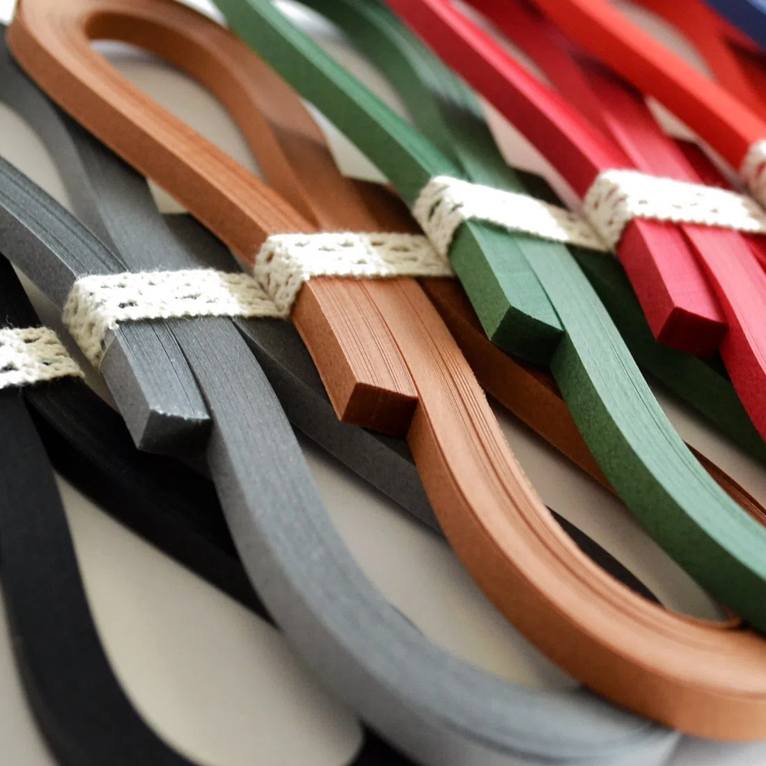JUYA Set di Strisce per Quilling di Carta di Tant 32 colori 1280 Strisce QP390TPC32 Larghezza carta 3mm