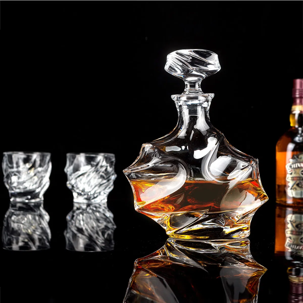 KANARS Bottiglie e Bicchieri da Whisky, Decanter da Whiskey Cristallo, 750 ml Bottiglia con 4x 260 ml Bicchieri per Cognac, Martini, Whisky, Scotch, Bourbon, Bellissimo Regalo, 5 Pezzi