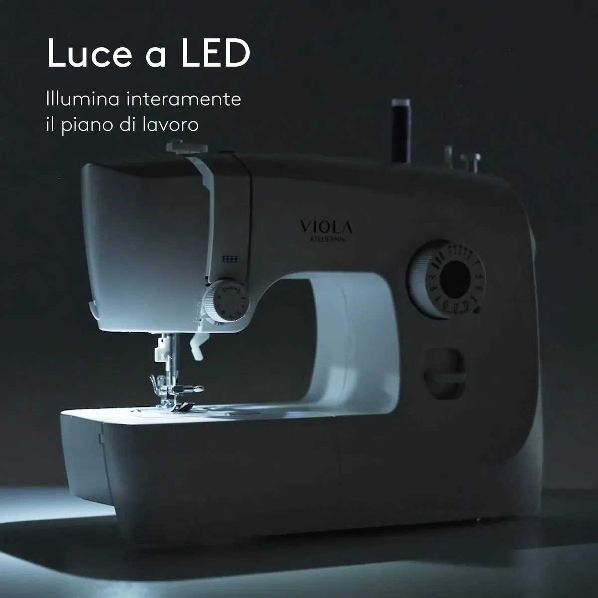 VIOLA Atelier M14 Macchina da Cucire con 14 Punti di Cucitura, Ideale per Principianti, Infilatura Automatica Ago, Doppia Alzata Piedino per Tessuti Spessi, Braccio Libero, Illuminazione a LED