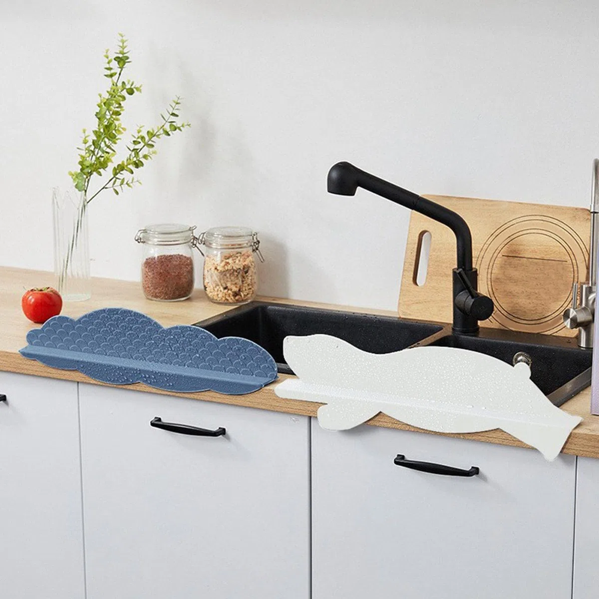 Cucina Bagno Deflettore Lavello Splash Guard Strumento Portatile Water Splashproof Blue Cloud