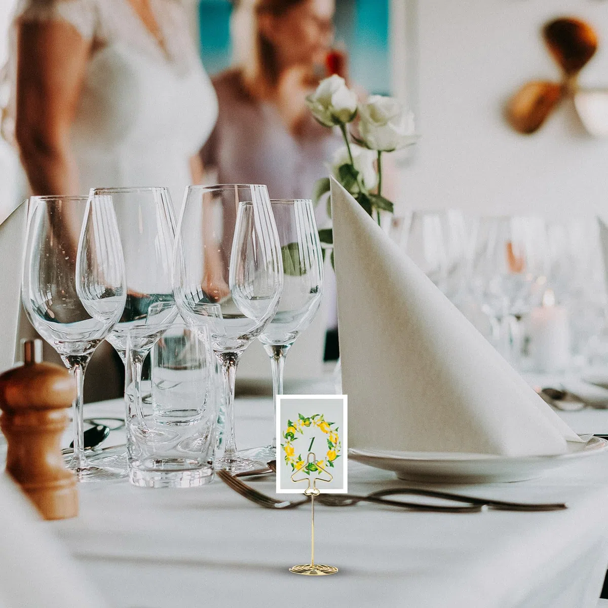 10 Pezzi Segnaposto da Tavolo,Foto Memo Messaggi Clip,Porta Biglietti da Tavolo,Portafoto da Tavolo in Metallo Porta,Note Porta Aereo Dorato con Base,Segnaposto Matrimonio per Ufficio Casa Festa