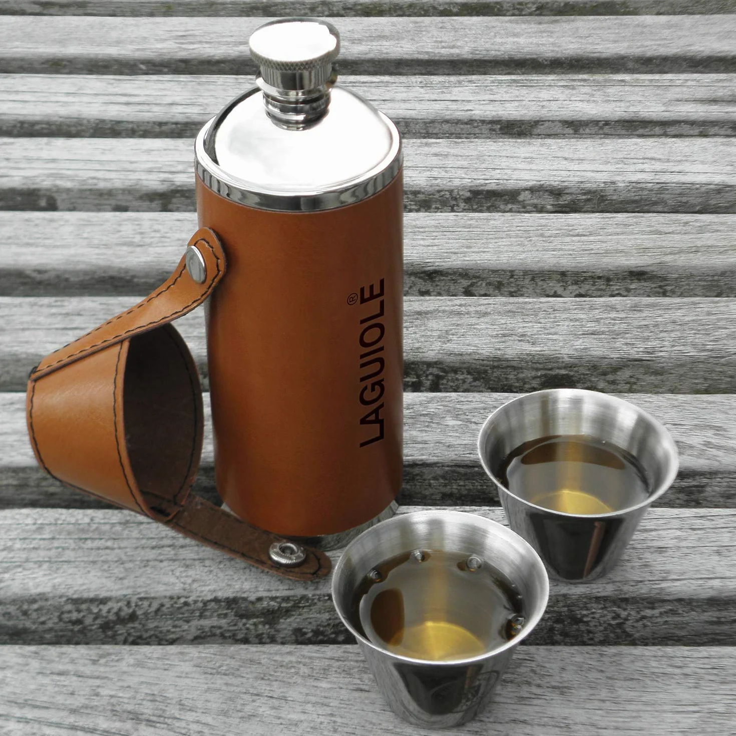 LAGUIOLE - Fiaschetta per alcool con 2 bicchieri - Capacità 8 OZ - 235 ml - similpelle - marrone