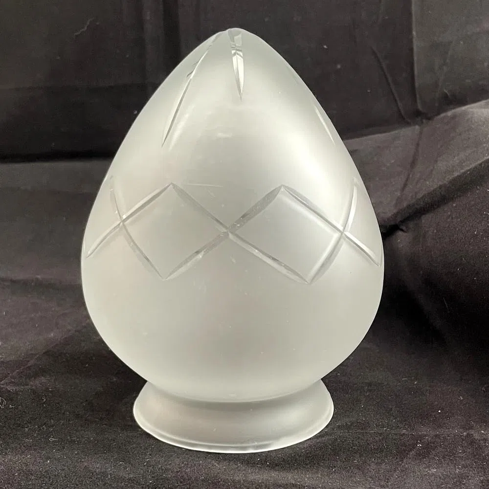 Lampada a cilindro in vetro con paralume senza fondo opaco con taglio diametro inferiore base 8,2 cm, altezza base 1,5 cm, altezza totale 14 cm, diametro più largo 11 cm