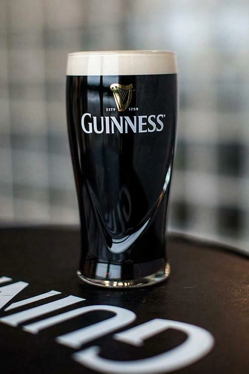 Guinness Guinness Logo Unisex Bicchiere da birra trasparente vetro 0,5 l