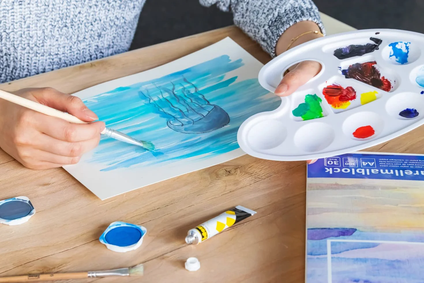 Idena 90102 - Pennelli in setola, misura 20, con manico in legno non verniciato, set di 12, pennelli per bambini e artisti per hobby