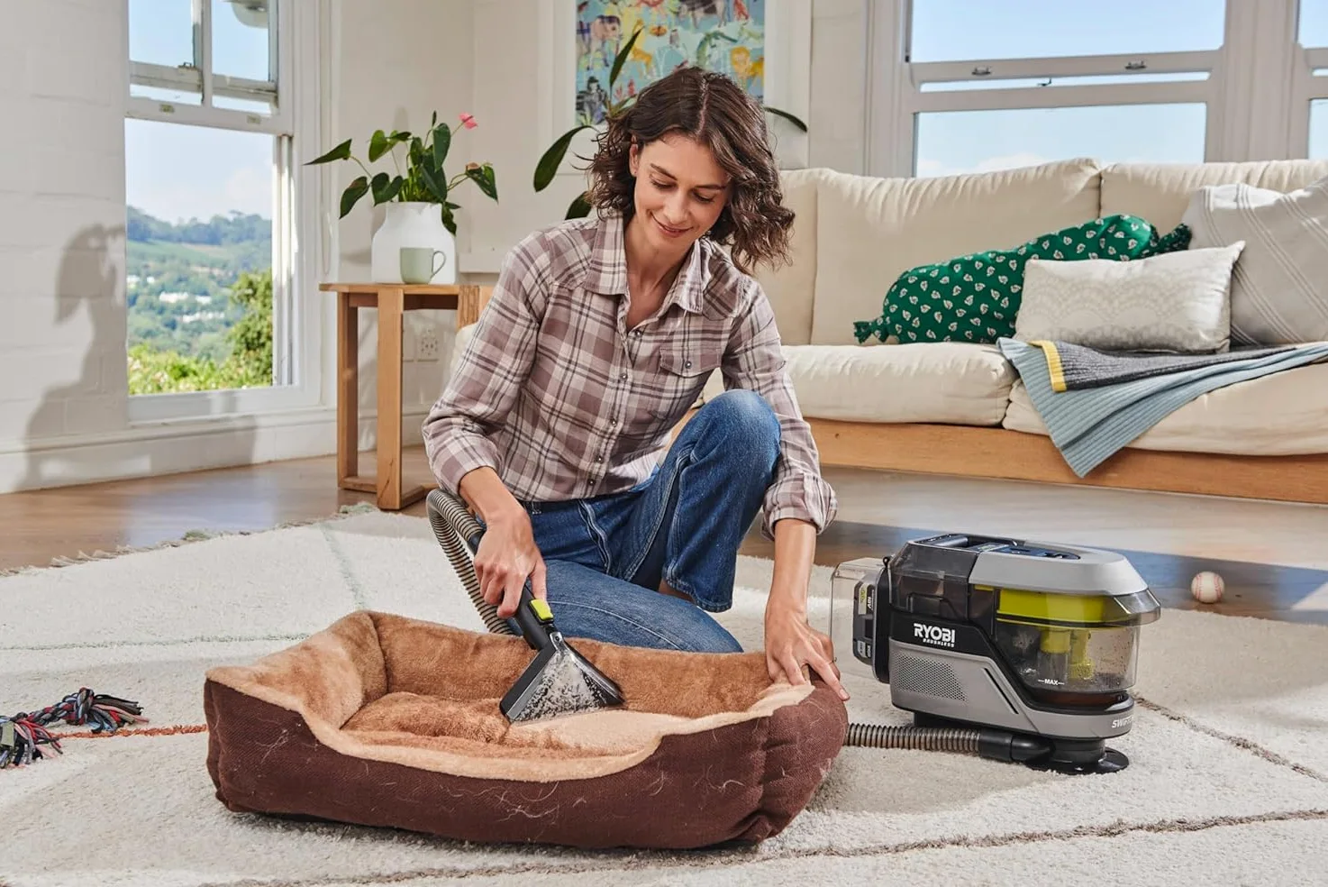Ryobi RDC18BL-0, Smacchiatore multisuperficie con Spazzola Motorizzata 18V ONE+, Certificato IPX7, 3 pulsanti per attivare spray detergente, spazzola e aspirazione