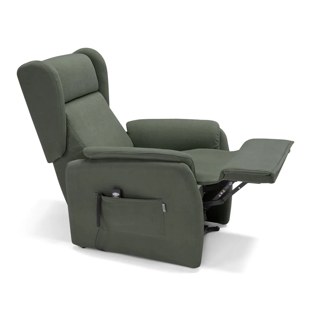 Poltrona relax elettrica FIRENZE MADE IN ITALY per anziani e disabili con kit batteria optional, 2 motori, 4 ruote, optional antimacchia (Senza Kit Batteria, Tessuto Antimacchia, Verde Foresta)