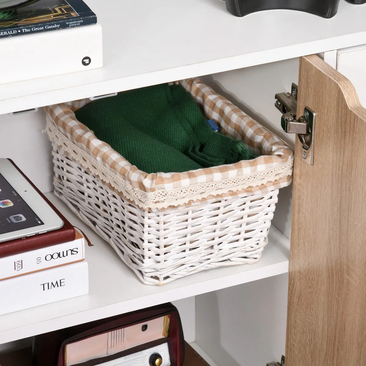 HOMCOM Mobiletto Multiuso con Cassetto e Armadietti, Credenza Stile Nordico in Legno per Camera, Soggiorno, Studio, 90x30x72 cm, Bianco e Color Legno