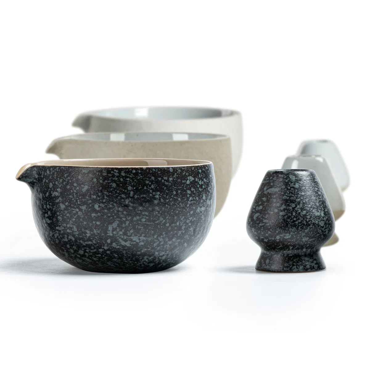 TEANAGOO Giapponese naturale Rock Texture Matcha Chawan con frusta Rest, 1 oz. K17, Lt. Grigio, Matcha Tea Bowl, Ciotola di ceramica, Ciotole di tè per Matcha, Ceramica Matcha Bowl