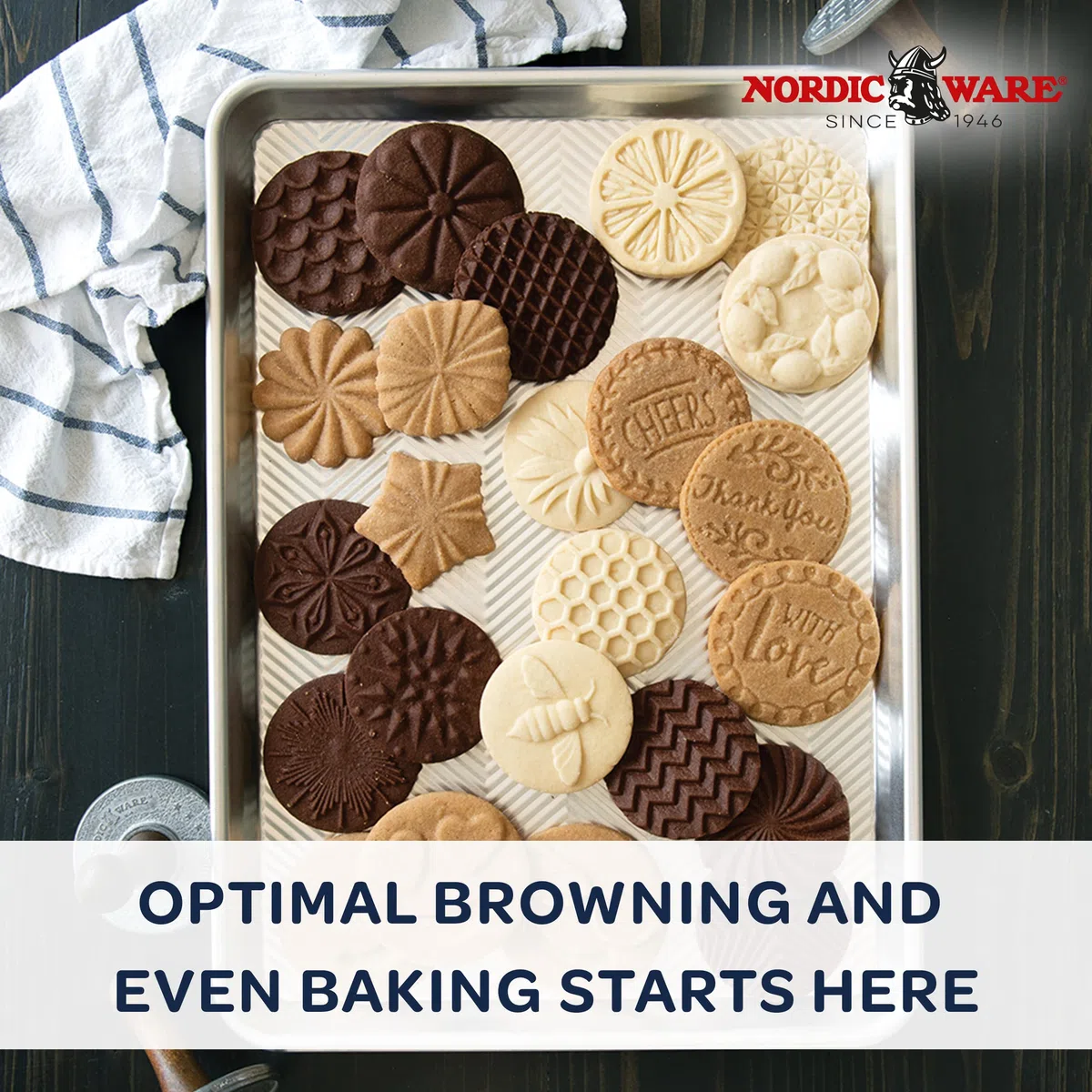 Nordic Ware 4317 Aluminium Baker's Half Sheet