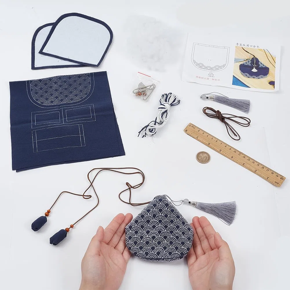 FREEBLOSS Kit Fai Da Te Sashiko - Portamonete, Kit Da Cucito a Mano Con Forniture Complete, Kit Punto Croce Giapponese, Kit Ricamo per Principianti e Adulti