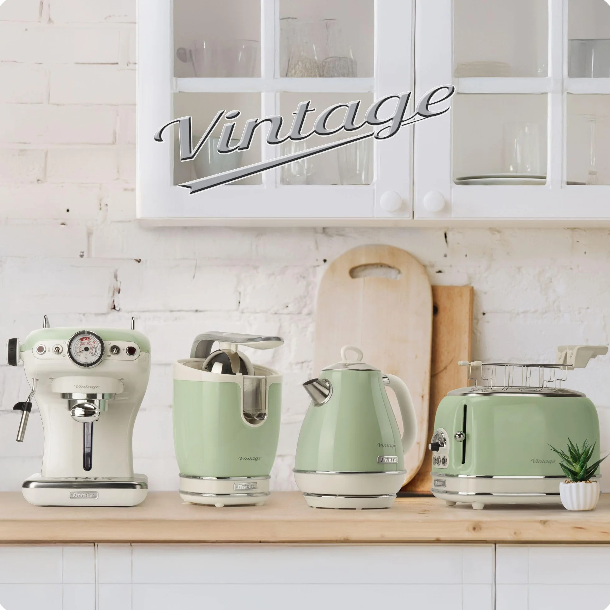 Ariete Caffè Espresso Vintage 1389, Macchina per Caffè Espresso per Polvere o Cialda ESE, 1 e 2 Tazze, Lancia Cappuccinatore, Supporto Tazze in Acciaio Inox, 15 Bar, 850W, Verde